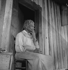 Cotton sharecropper, Mississippi, 1937. Creator: Dorothea Lange