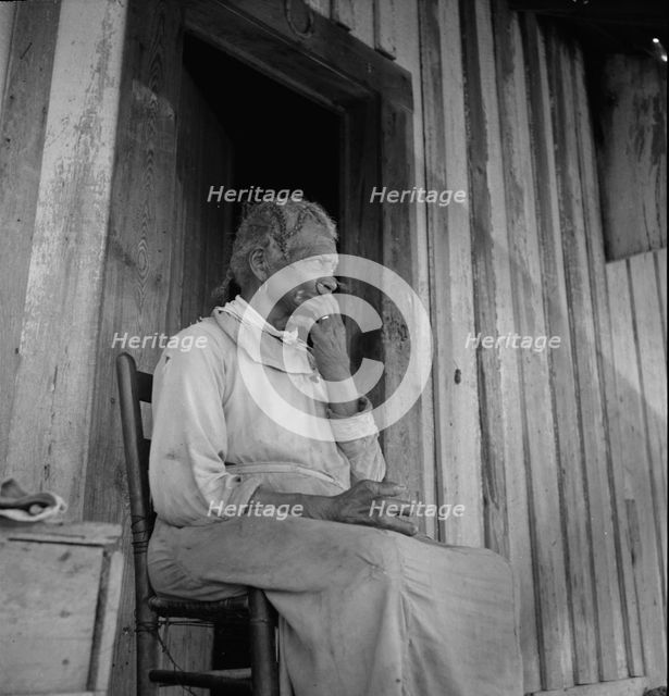 Cotton sharecropper, Mississippi, 1937. Creator: Dorothea Lange.