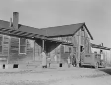Cotton workers, outskirts of Firebaugh, west side of San Joaquin Valley, California, 1939. Creator: Dorothea Lange