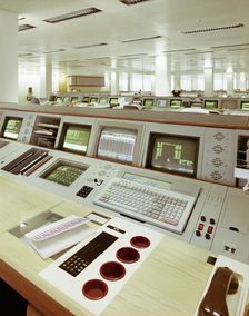 Cottons Centre, Tooley Street, London Bridge, Southwark, London, 16/01/1988. Creator: John Laing plc