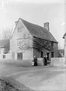 Cottage in Shellingford, Oxfordshire, c1860-c1922. Artist: Henry Taunt