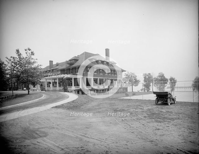 Country club, Grosse Pointe, Mich., between 1900 and 1920. Creator: Unknown.
