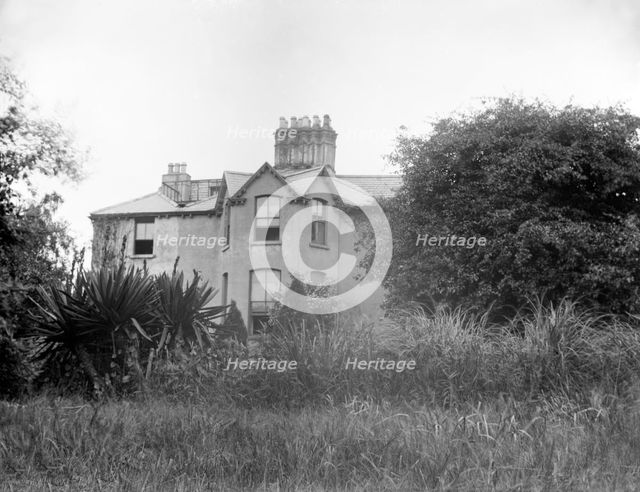 Country house, possibly near Kilernan Abbey, Ireland, 1900. Creator: Robert Augustus Henry L'Estrange.
