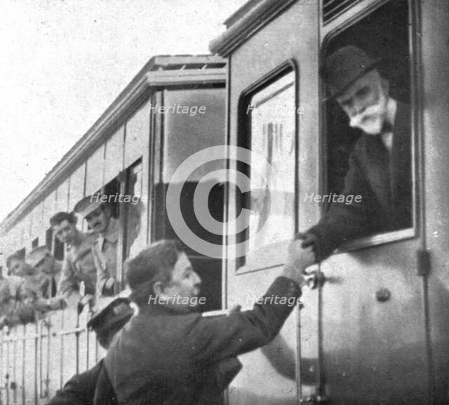 Coup d'etat in Portugal; The head of state defeated and exiled: in the station.., 1917. Creator: Unknown.