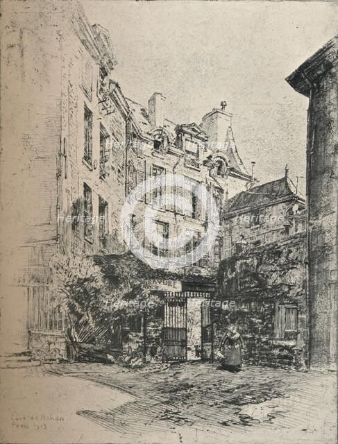 'Cour de Rohan', 1915. Artist: Charles Jouas.