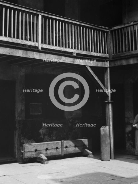 Courtyard, New Orleans, between 1920 and 1926. Creator: Arnold Genthe.
