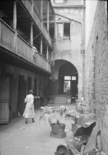 Courtyard, New Orleans, between 1920 and 1926. Creator: Arnold Genthe