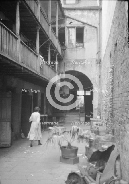 Courtyard, New Orleans, between 1920 and 1926. Creator: Arnold Genthe.