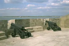 Courtyard guns at Calshot Castle, Hampshire, 1995. Artist: J Bailey