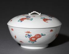Covered Bowl with Chrysanthemums and Chidori: Kakiemon Ware, early 18th century. Creator: Unknown