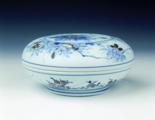 Covered box, early Kangxi period, Qing dynasty, China, 1662-1677. Creator: Unknown