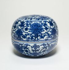 Covered Box with Lotus Flowers, Ming dynasty (1368-1644), Jiajing reign mark (1521-1567). Creator: Unknown