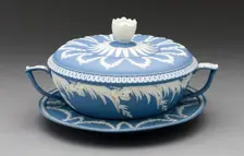 Covered Dish and Plate, Burslem, c. 1800. Creator: Wedgwood