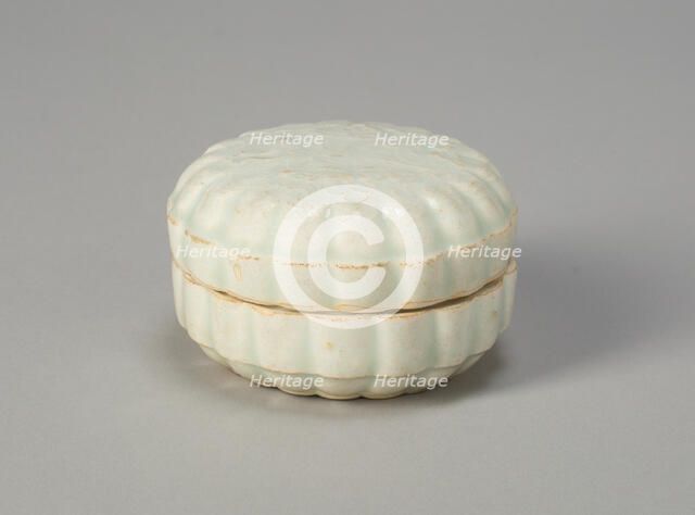 Covered Foliate Box with Stylized Flowers, Southern Song dynasty (1127-1279), 12th/13th century. Creator: Unknown.