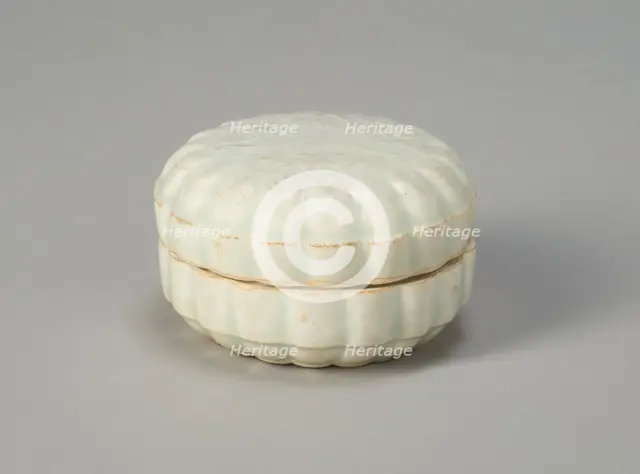 Covered Foliate Box with Stylized Flowers, Southern Song dynasty (1127-1279), 12th/13th century. Creator: Unknown.