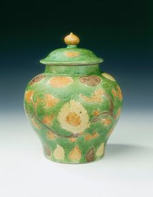Covered jar, Ming dynasty, China, 1st half of 16th century. Creator: Unknown