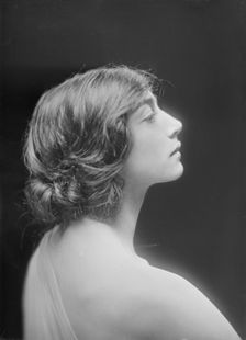 Cowan, Rosamonde, Miss (Rose Rolanda , Mrs. Miguel C.), portrait photograph, 1919 May 24. Creator: Arnold Genthe