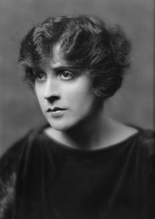 Cowl, Jane, Miss, portrait photograph, 1914 Dec. 30. Creator: Arnold Genthe