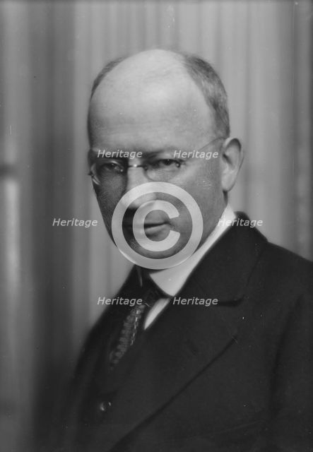 Cowles, Paul, Mr., portrait photograph, 1915. Creator: Arnold Genthe.