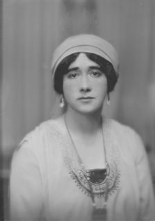 Cox, Marion, Miss (Mrs. J.W. Cox), portrait photograph, 1915 May 17. Creator: Arnold Genthe