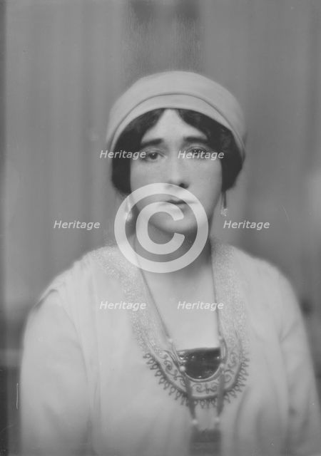 Cox, Marion, Miss (Mrs. J.W. Cox), portrait photograph, 1915 May 17. Creator: Arnold Genthe.