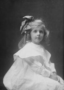 Coxhead girl, portrait photograph, 1906 Dec. 2. Creator: Arnold Genthe