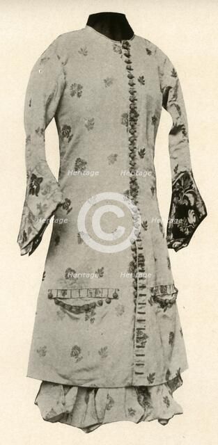 'Coat and full breeches of buff brocade with flowers and leaves', c1670, (1937). Creator: Unknown.