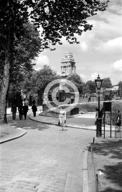 Cobbled street in front of the Port of London Authority, c1945-c1965. Artist: SW Rawlings