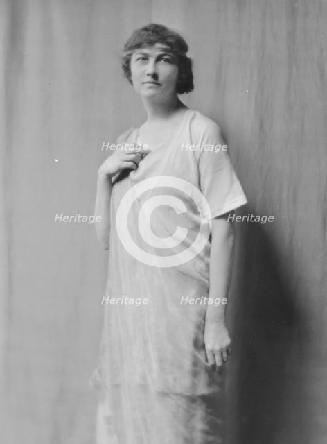Coburn, C., Mrs., portrait photograph, 1915. Creator: Arnold Genthe.