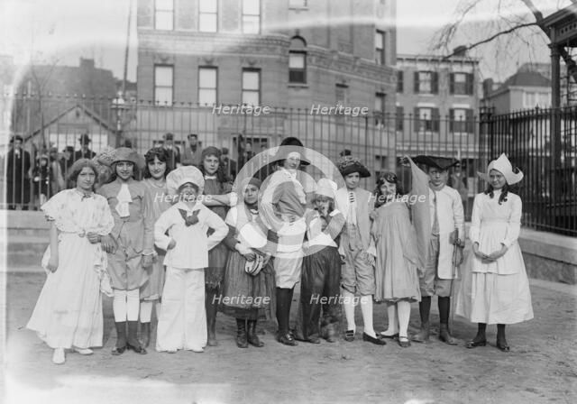 Colonial Costumes -- Gaynor Park, 1913. Creator: Bain News Service.