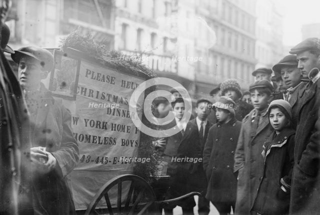Collecting for Xmas, between c1910 and c1915. Creator: Bain News Service.