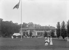 Columbia Country Club, 1917. Creator: Harris & Ewing