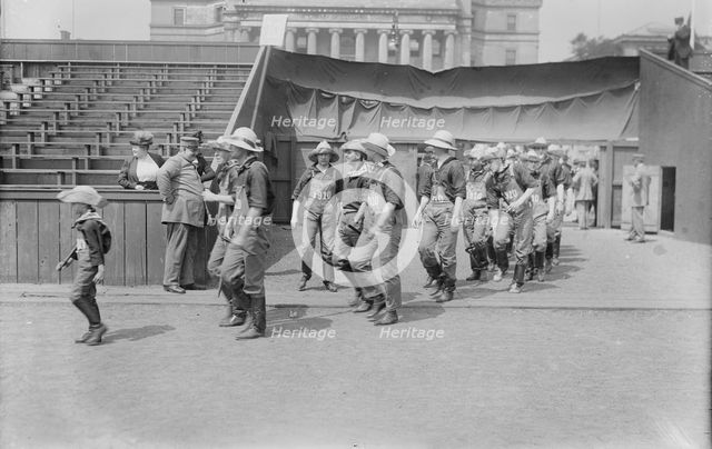 Columbia Class of 1910, between c1915 and c1920. Creator: Bain News Service.