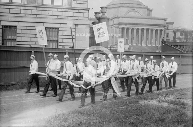 Columbia Class of 1915, between c1915 and c1920. Creator: Bain News Service.