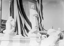 Columbus Memorial - Statue of Columbus, 1912. Creator: Harris & Ewing
