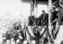 Columbus Statue Unveiling, 1912. Creator: Harris & Ewing