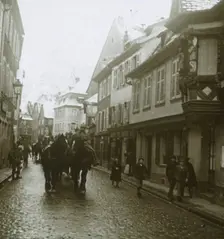 Column of German soldiers, Ribeauvillé, France, c1914-c1918