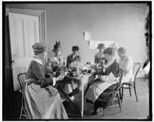 Comforts Committee of Navy League, between 1910 and 1920. Creator: Harris & Ewing