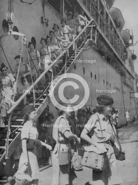 'Coming Ashore at Singapore', 1945. Artist: Unknown.