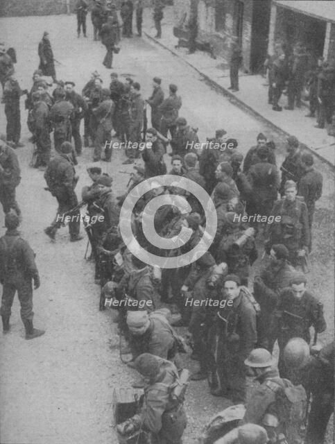 'Commando Raiders who pierced the Channel defences at Boulogne', 1942. Artist: Unknown.