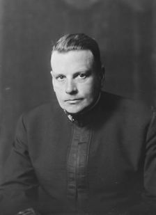 Commander E.C. Brown, portrait photograph, 1918 Mar. Creator: Arnold Genthe