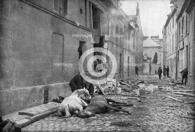 'Comme Joffre l'avait craint, l'ennemi s'est accroche aux falaises de l'Aisne', 1914. Creator: Unknown.