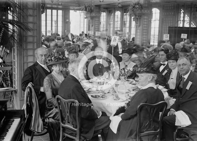 Community chorus luncheon, 1917. Creator: Bain News Service.
