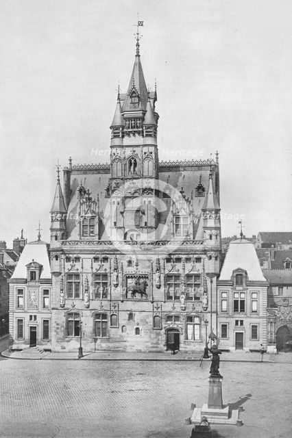 'Compiegne: The Hotel de Ville', 1914. Artist: Unknown.