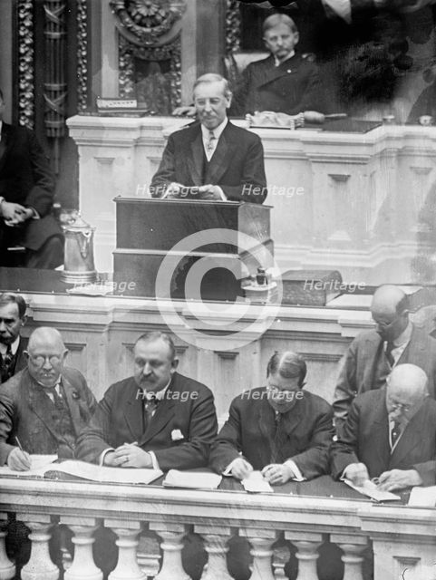 Congress, U.S. - Opening Message, 63rd Congress, 1913. Creator: Harris & Ewing.