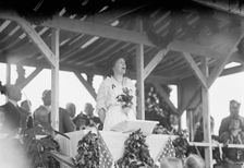 Confederate Monument - Arlington National Cemetery. Mrs. Daisy McLaurin Stevens, President..., 1914. Creator: Harris & Ewing