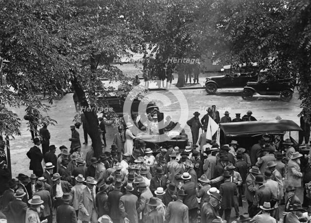 Confederate Reunion - Canteen Lunch, 1917. Creator: Harris & Ewing.