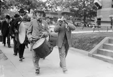 Confederate Reunion - Fife And Drum Corps, 1917. Creator: Harris & Ewing