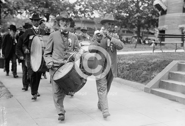 Confederate Reunion - Fife And Drum Corps, 1917. Creator: Harris & Ewing.