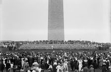 Confederate Reunion - Human Flag On Monument Grounds, 1917. Creator: Harris & Ewing